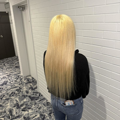 ブロンドヘアー