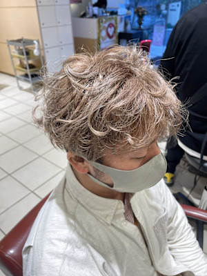 ハイトーンカーリーヘア