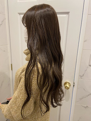 オリーブベージュ