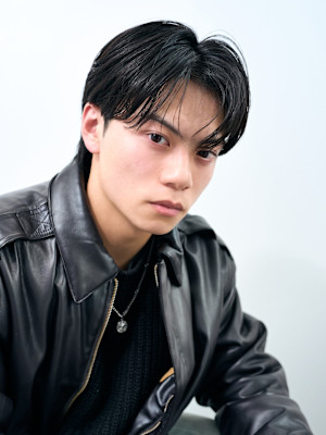 【吉田智哉】フェザーショー、ニュアンスパーマ、ダークアッシュ