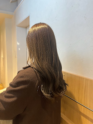 色素薄い系オリーブベージュ