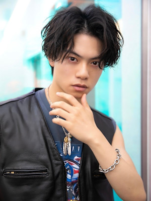 ツイストスパイラルセンターパート