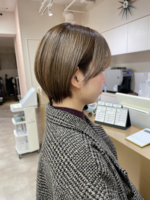 丸みショート×大人可愛いヘア×ブラウンカラー×30代20代