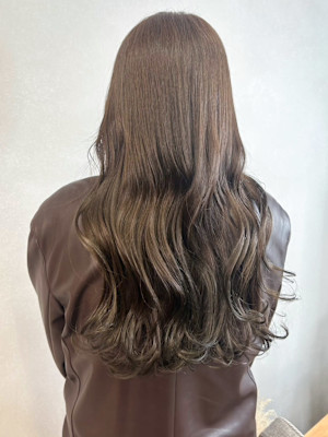 透明感カラーショコラグレージュ＊ゆる巻きロングヘア/明大前