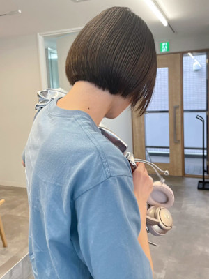 ベージュカラー伸ばしかけボブ＊透明感カラーミニボブ