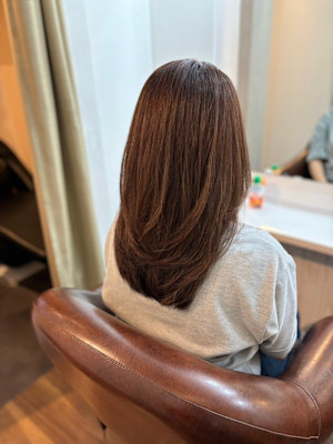 ロングヘアのレイヤースタイル