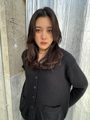 ステップボーンカット顔まわりレイヤー