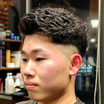 パンチパーマで男らしいアクティブショートヘアに！人気ショート