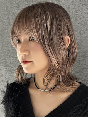 ミルクティーベージュ　デザインカラー　レイヤーカット