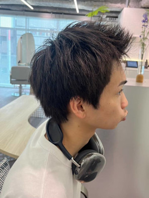 アップバングスパイキーショート