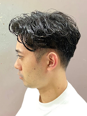 刈り上げセンターパートパーマ