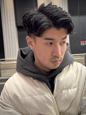 刈り上げセンターパート