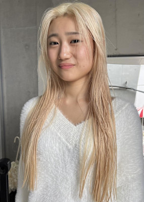 ミルクティーベージュ　デザインカラー　レイヤーカット