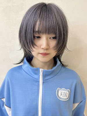 ウルフ/ウルフカット/ボブルフ/レイヤーカット担当岩崎