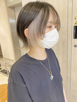 ウルフ/ウルフカット/ミニウルフ/インナーカラー担当岩崎