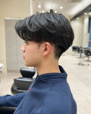 センターパート×ニュアンスパーマ