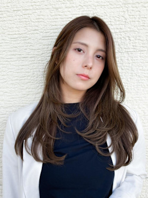 くびレイヤーロングエモージュ小顔ワンレン前髪