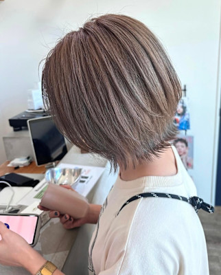 ダブルカラーショートベージュハイトーンカラー