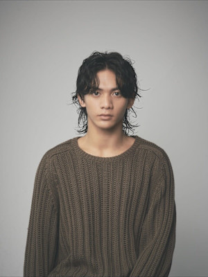 韓国風ニュアンスかきあげウルフパーマ