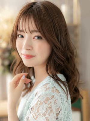 Aラインくびれヘア韓国風グラマラスロング　くすみベージュ