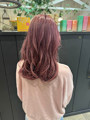 ピンクカラー/透明感カラー/レイヤーカット/韓国ヘア/越谷