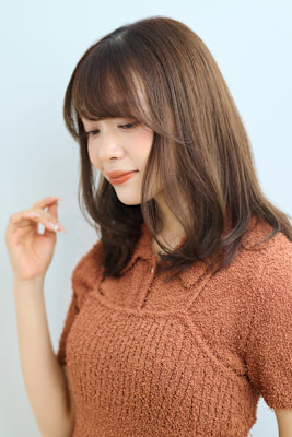 ミディアムローレイヤー　20代30代40代