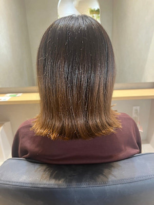 くびれ外ハネ/切りっぱなしボブ