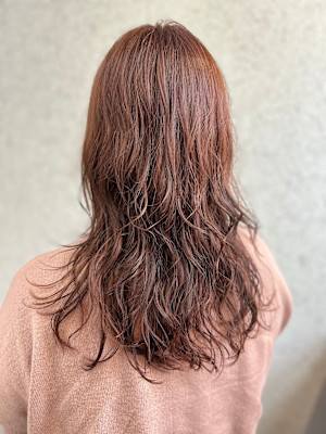 ふんわりロングパーマ×ブラウンピンク