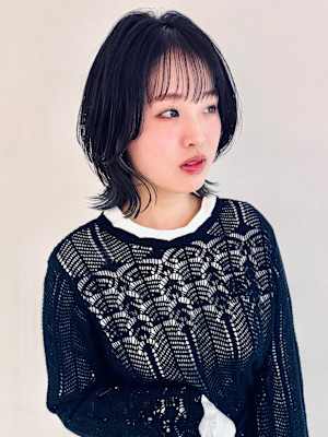 【透明感◎】ミディアムレイヤー×透明感イヤリングカラー