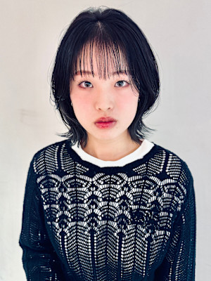 【透明感◎】ミディアムレイヤー×透明感イヤリングカラー