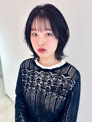 【透明感◎】ミディアムレイヤー×透明感イヤリングカラー