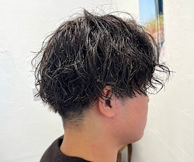 スパイラルセンターパートパーマ