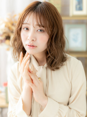 くせ毛風ウェットヘアゆるふわハイライト　細めハイライト