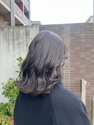 ダークグレージュ