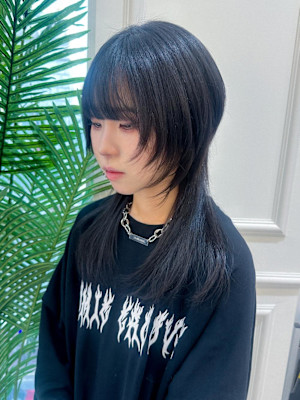 ＊ロングウルフレイヤーカット