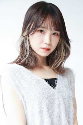 ハイトーンイヤリングカラー