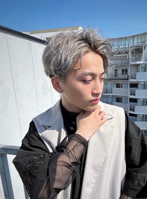 モテるメンズセンター分け◇束感刈り上げツイストパーマ