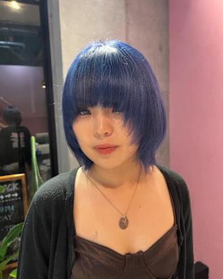 ネイビーカラー