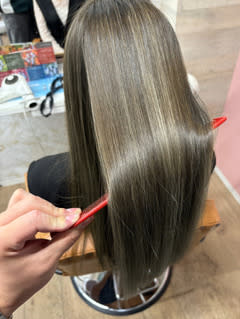 オリーブグレージュ/艶髪/髪質改善/縮毛矯正/梅田