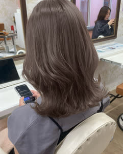 ダークグレージュ×ミディアムレイヤー