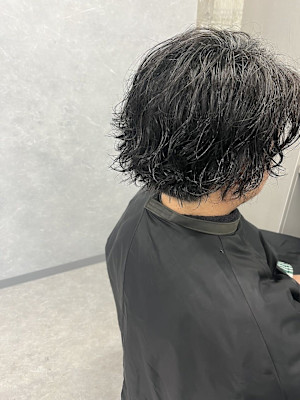 センターパートスパイラルパーマ