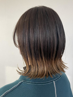 ミディアム/切りっぱなし/グラデーション