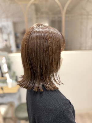 切りっぱなしロブ×ベージュ