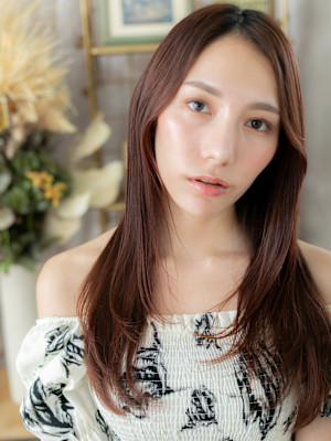 かきあげバング艶感ストレートセンターパート　マロンベージュ