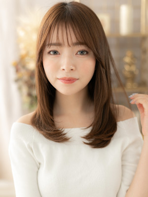 大人フェミニン顔まわりレイヤー艶髪セミディ　姫カットレイヤー