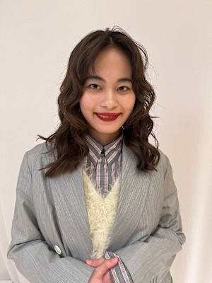 【木田琴美】オリーブベージュカラー