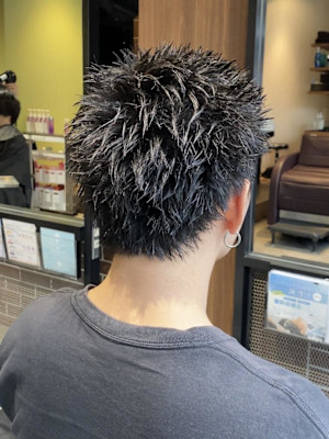 スパイキーショートピンパーマ