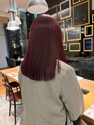 ブリーチなし／ワインレッド/赤／ミディアム