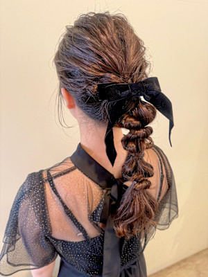 編み下ろしヘアアレンジ