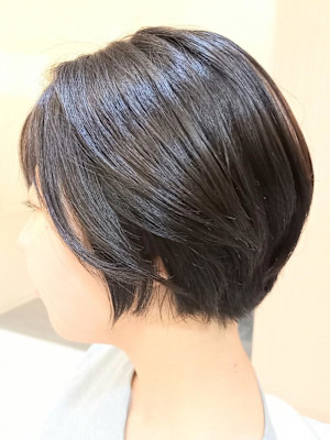 ショートボブ